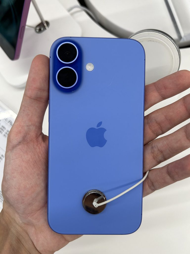 iPhone 16